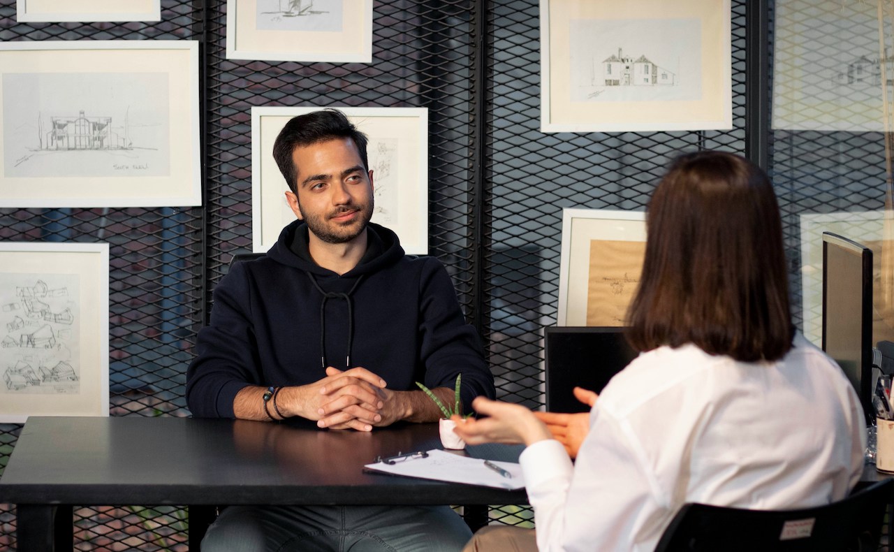 How to Navigate Salary Negotiations with Top-Tier Tech Talent